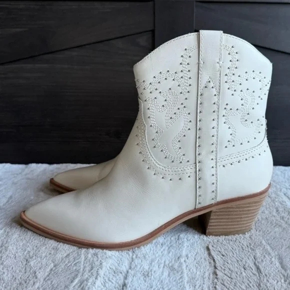NEW DOLCE VITA Solow Stud Western Boot In Off White Leather Size 9 - Picture 4 of 12